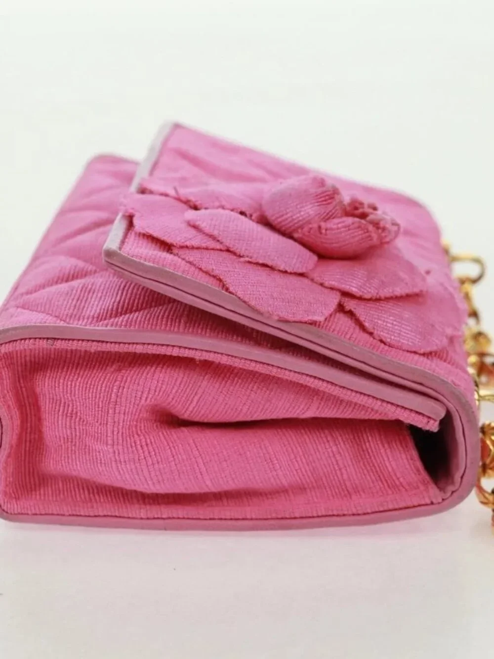 CHANEL brand	chanel color	pink